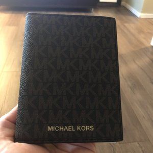 Bedford Travel Medium Logo Stripe Passport Wallet